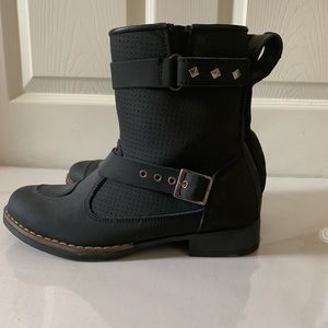 Women's Motorcycle boots.